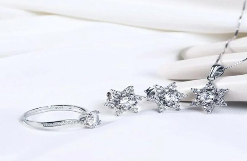 Tìm hiểu chi tiết: Vàng Ý 750 là gì? Có phải bạch kim? - 2